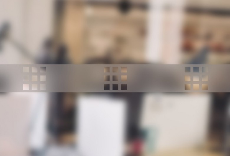 Bande VISUAL 60 – Carrés transparents dépolis pour signalisation vitres